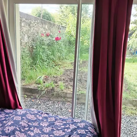 Holiday home Maison Avec Jardin - 2 Et Entrees Distincts Et Independantes Et Ses Deux Chats